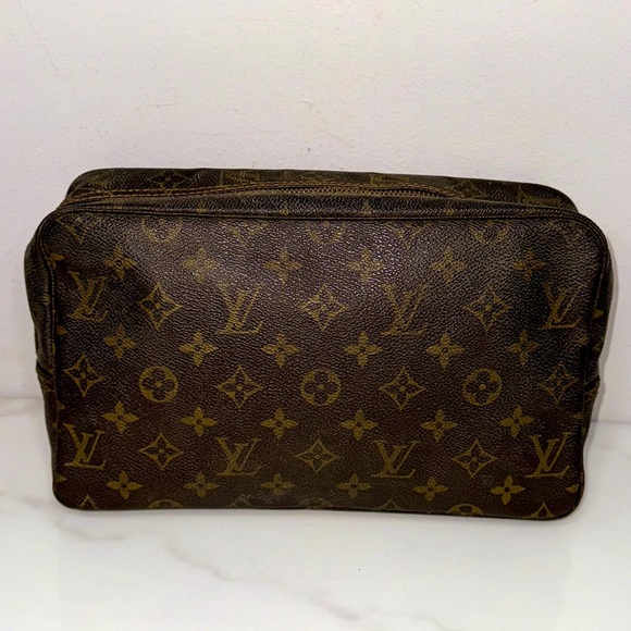 Auth LOUIS VUITTON large Toilette Pouch - Picture 7 of 11